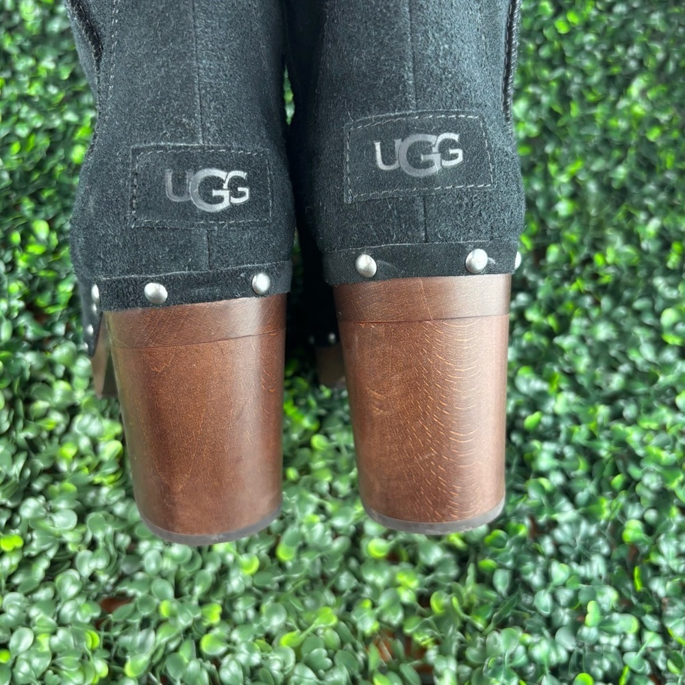 UGG KOURI SUEDE SHEEPSKIN CLOG BLACK BOOTS SIZE 9 Woman - Picture 5 of 12